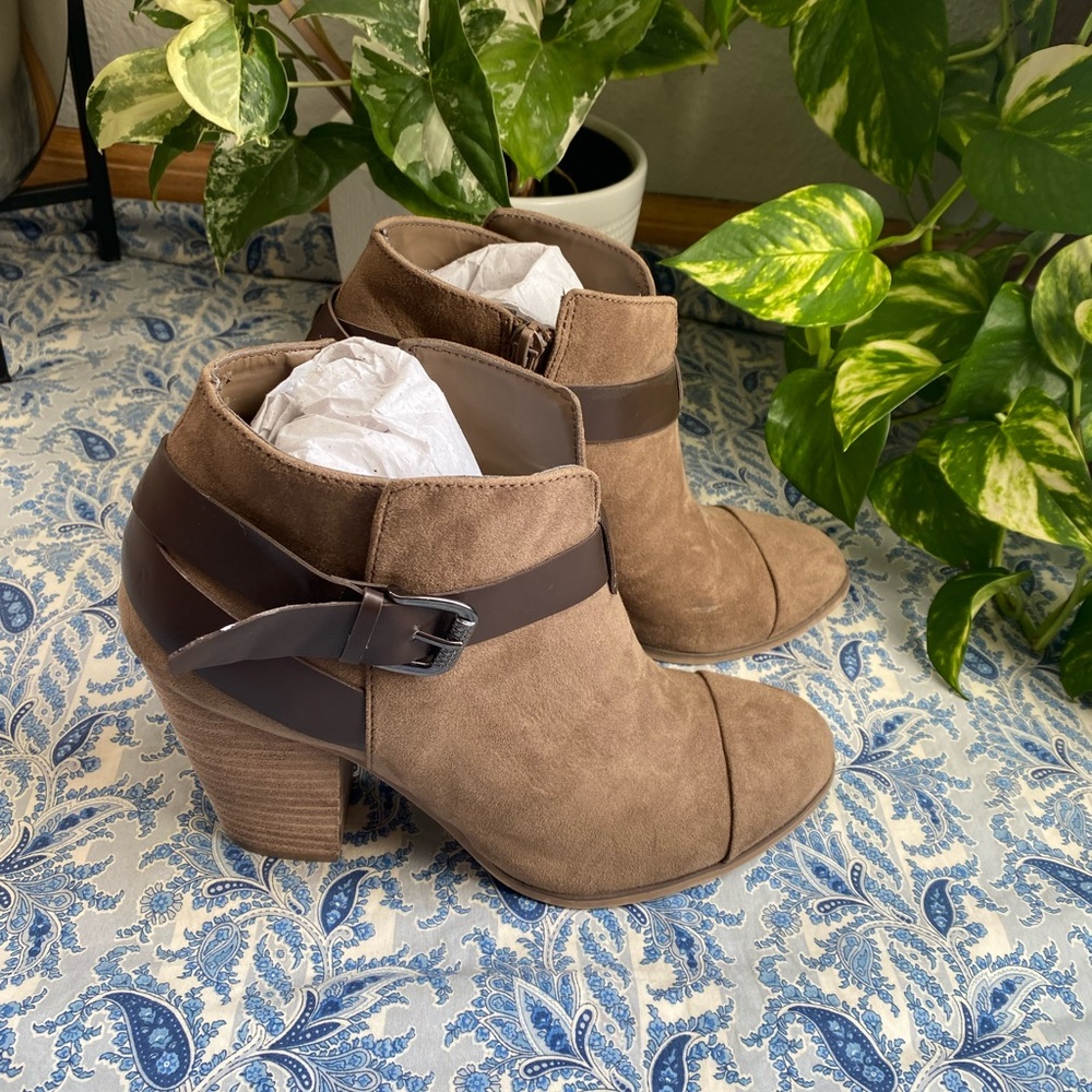 Carlos Ankle Boot Stacked Heel Strap Buckle Beige… - image 3